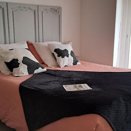 La Bergerie Du Mesnil Bed & Breakfast Livry  Bagian luar foto